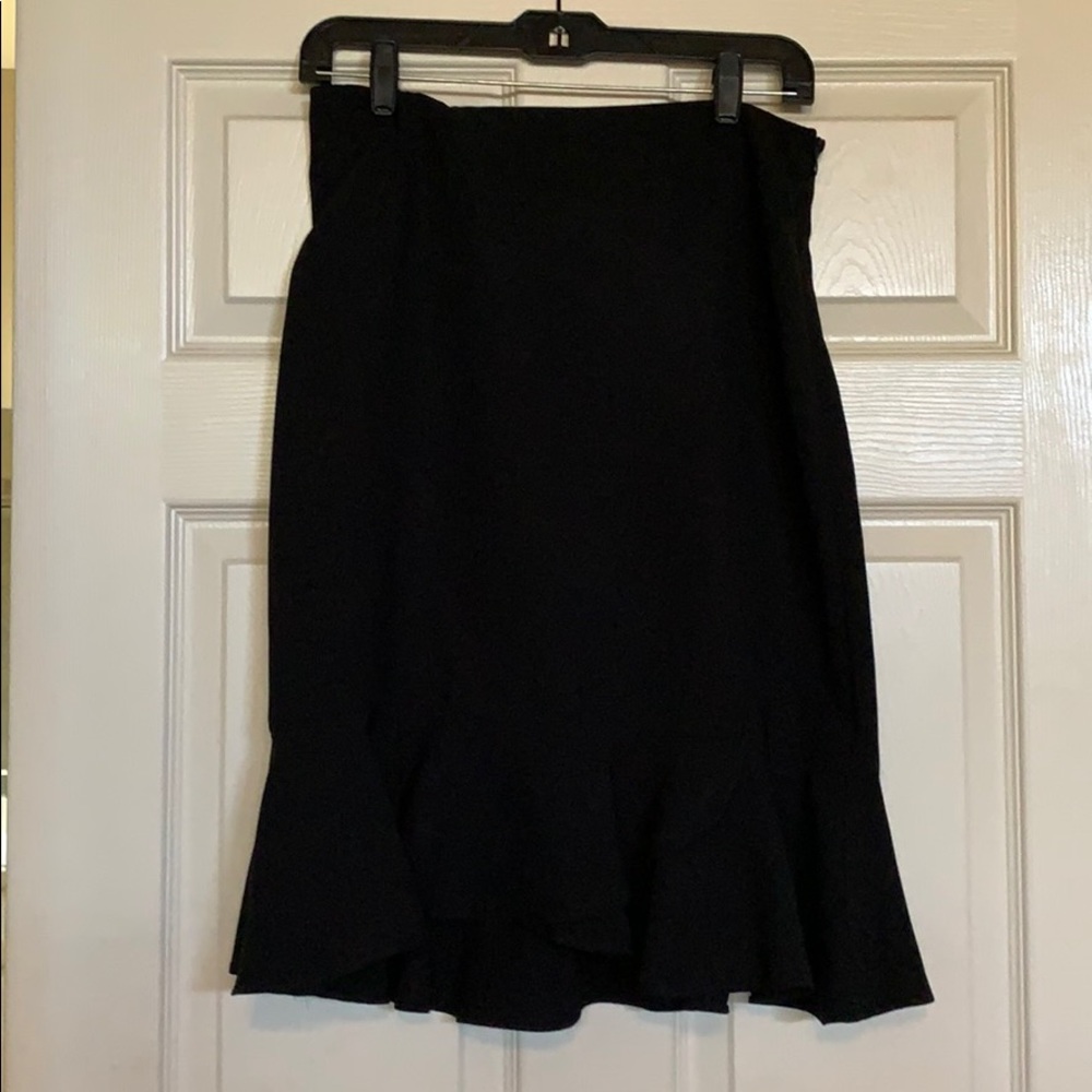 Black skirt with ruffle hem